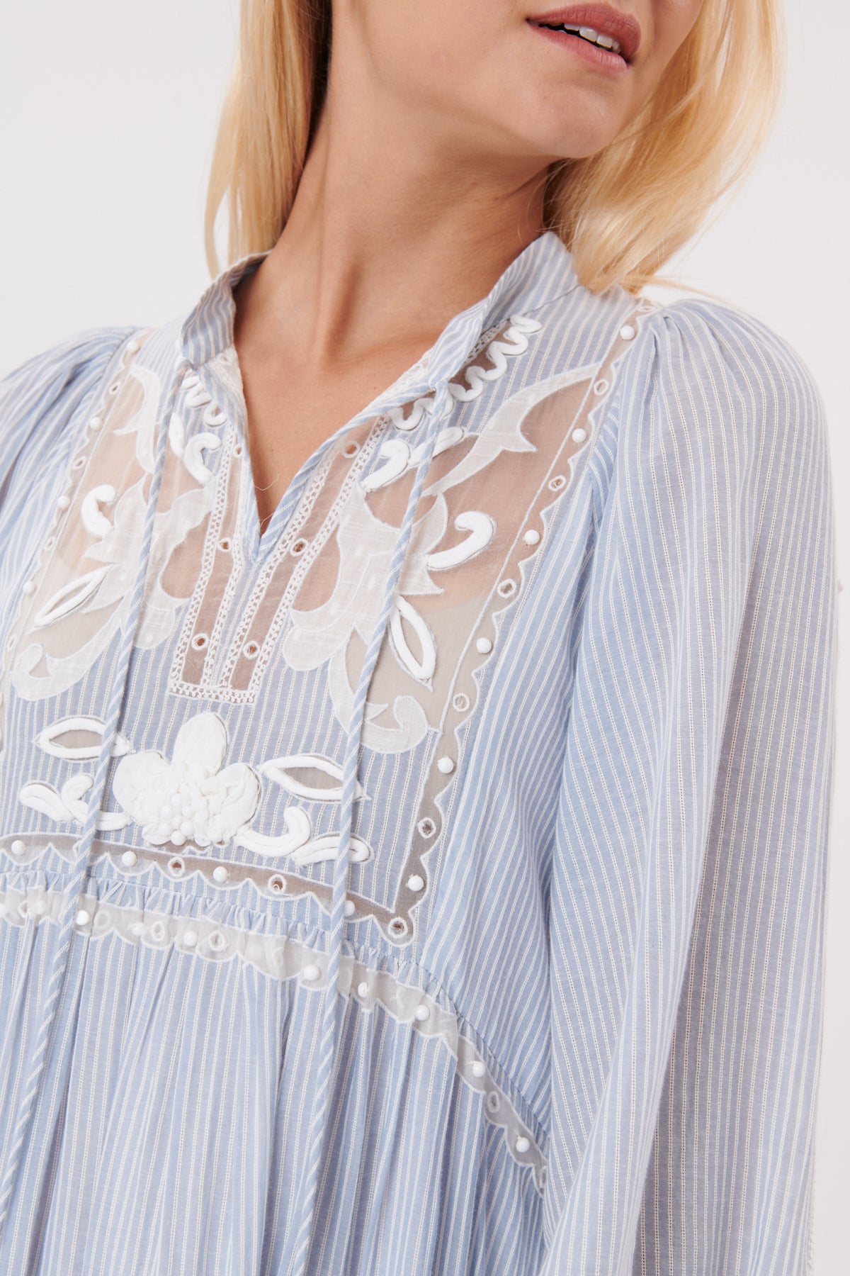 SELENA ROBE