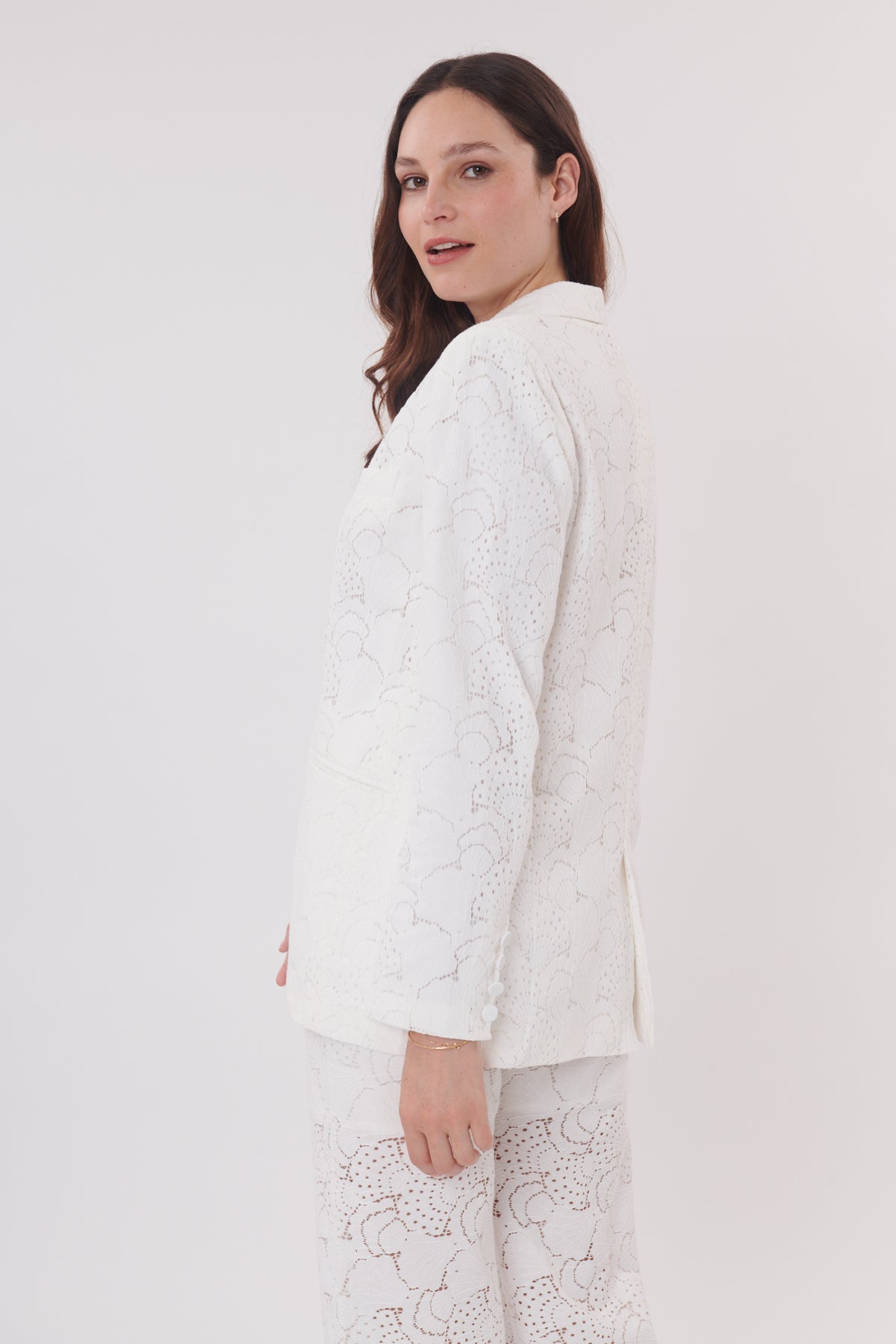 YASNA VESTE
