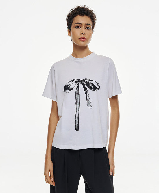 T-shirt with a bow print